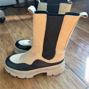 Steve Madden Chunky Platform Chelsea Boots Beige Black Leather Size 8
